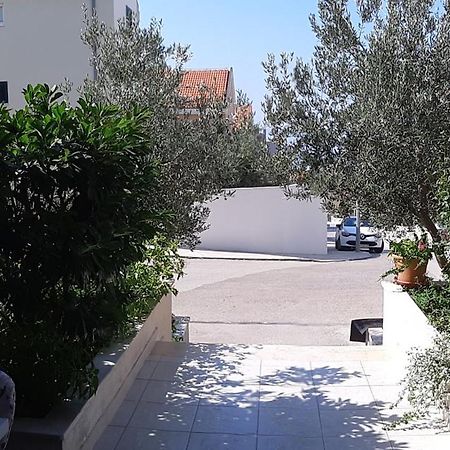 Long Apartment Makarska Exterior foto